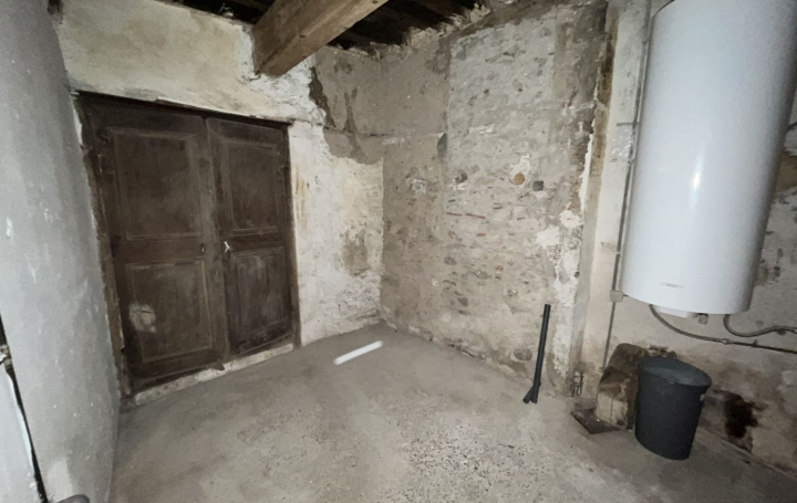 Maison de village AZILLE (11700)  71 m2 66 000 € 