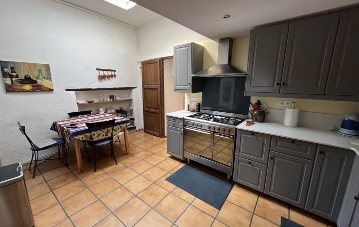 Maison de village OLONZAC (34210)  168 m2 156 000 € 