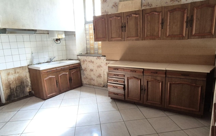 Maison de village OLONZAC (34210)  97 m2 49 000 € 