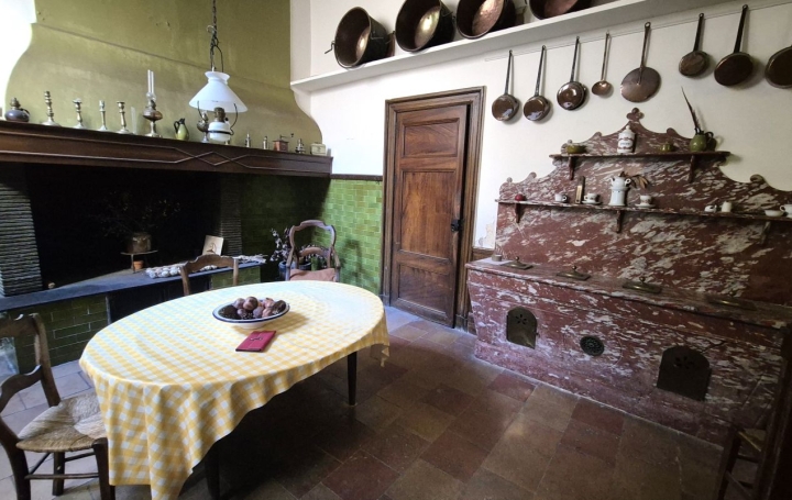 Maison OLONZAC (34210)  464 m2 460 000 € 