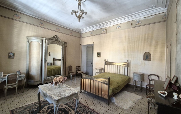 Maison OLONZAC (34210)  464 m2 460 000 € 