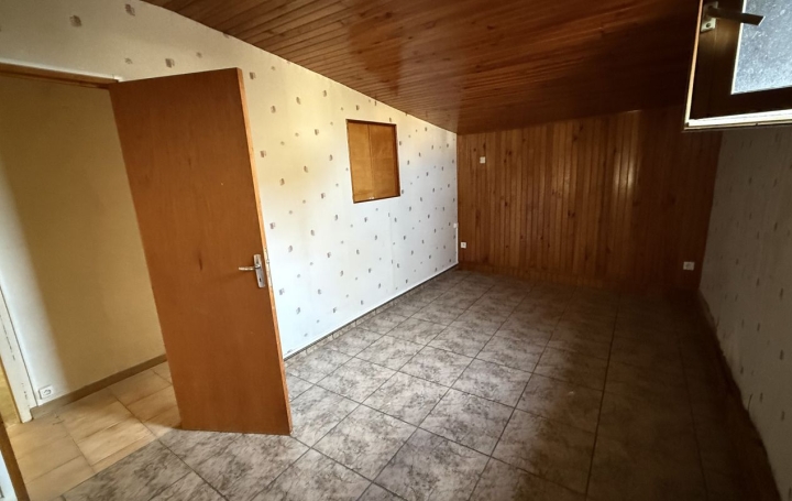 Immeuble OLONZAC (34210)  220 m2 138 000 € 