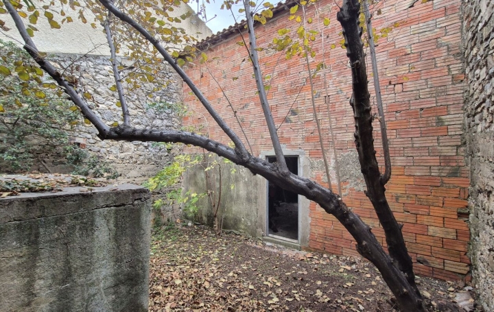 Garage PARAZA (11200)  63 m2 64 000 € 