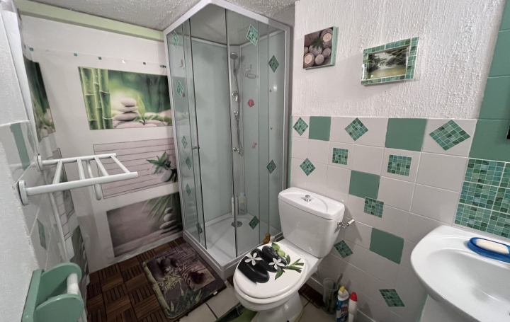 Maison de village CESSERAS (34210)  71 m2 76 000 € 