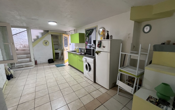 Maison de village CESSERAS (34210)  71 m2 76 000 € 