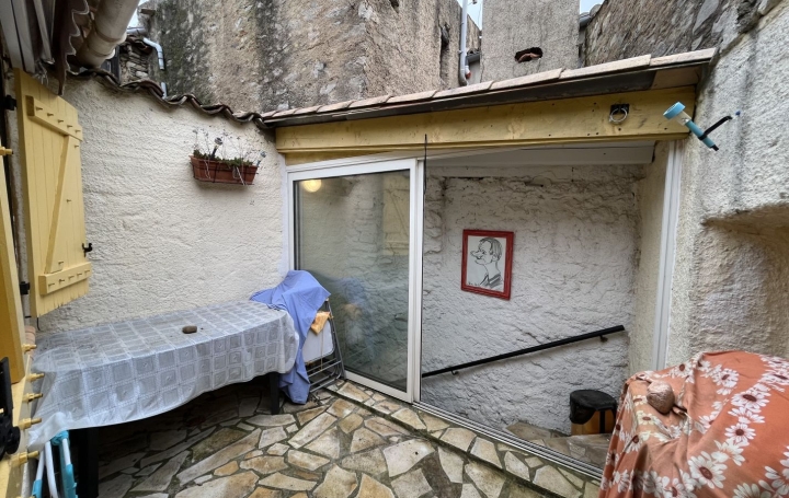 Maison de village CESSERAS (34210)  71 m2 76 000 € 