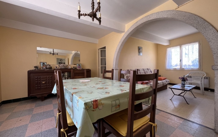 Maison OUVEILLAN (11590)  89 m2 93 000 € 