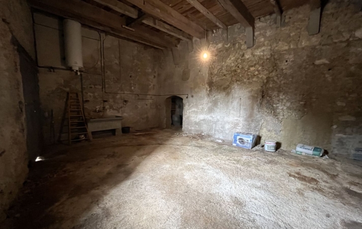 Maison OUVEILLAN (11590)  89 m2 93 000 € 