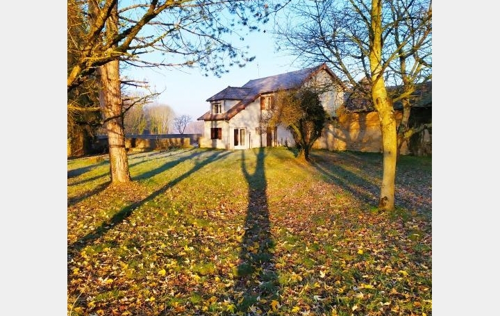 Réseau Immo-diffusion : Domaine  PARAY-LE-MONIAL  370 m2 212 000 € 