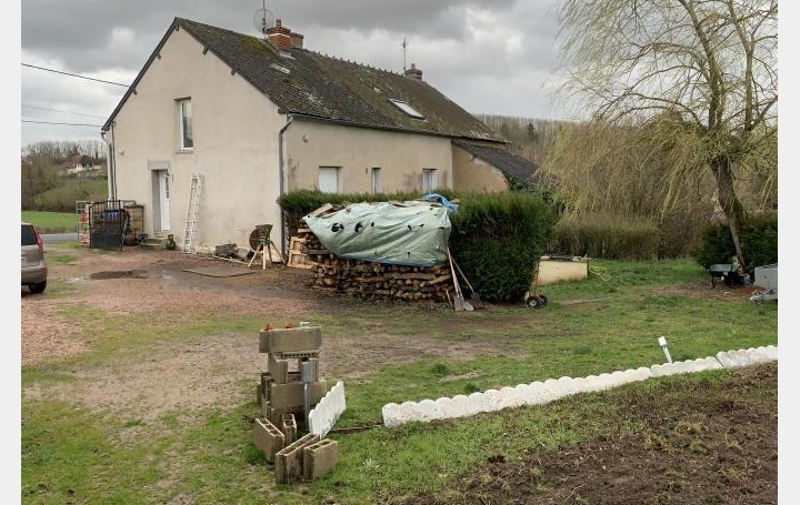 Réseau Immo-diffusion : Maison de village  ISSY-L'EVEQUE  75 m2 71 000 € 