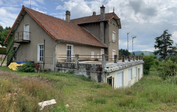 Réseau Immo-diffusion : Maison  CHARBONNAT  150 m2 65 000 € 