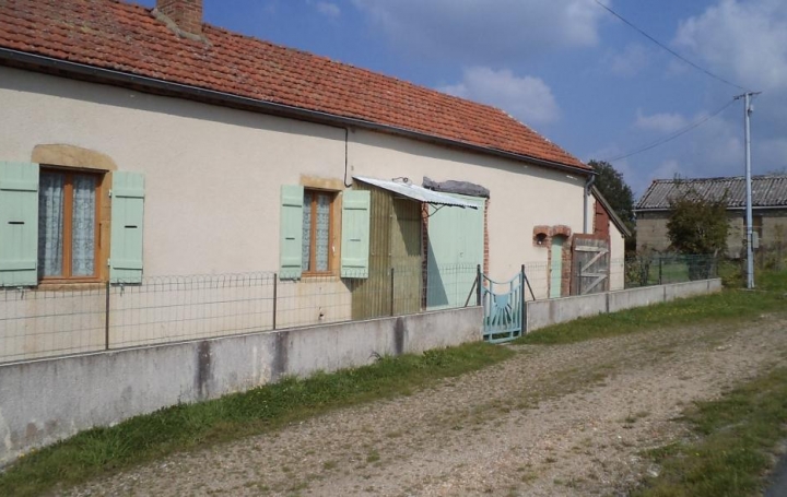 Réseau Immo-diffusion : Maison  LES GUERREAUX  120 m2 93 000 € 