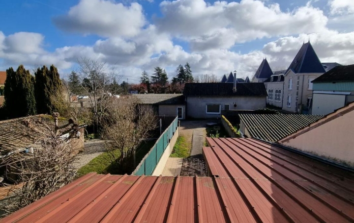 Réseau Immo-diffusion : Maison de ville  GENELARD  130 m2 109 000 € 