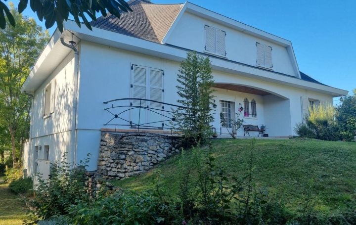 Maison / Villa GUEUGNON (71130) 207 m<sup>2</sup> 140 000 € 