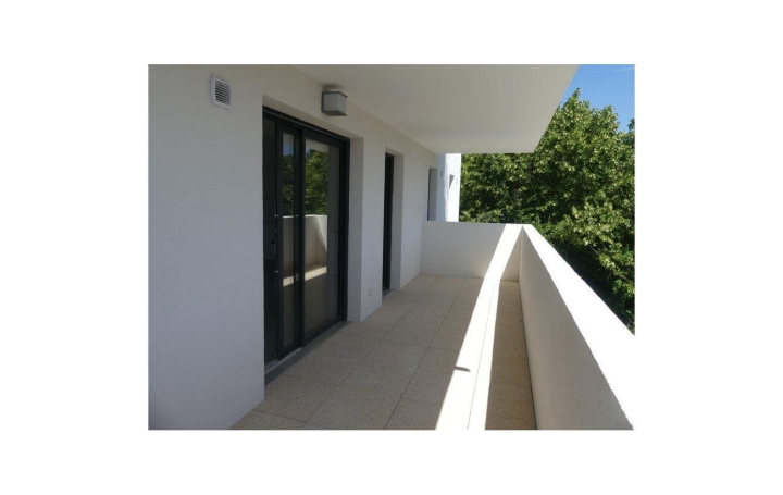 Réseau Immo-diffusion : Appartement P3  SEYRESSE  66 m2 181 000 € 