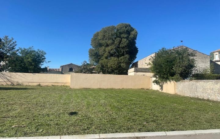Terrain LUNEL (34400)  734 m2 319 900 € 