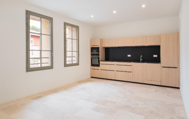 3 Pièces UZES (30700)  74 m2 429 000 € 