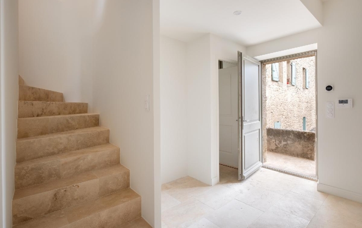 3 Pièces UZES (30700)  74 m2 429 000 € 