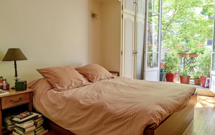 4 Pièces PARIS (75016)  100 m2 949 000 € 