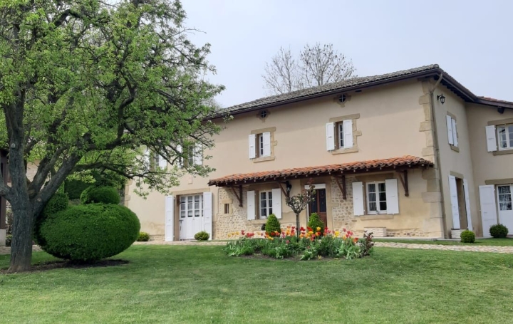 Maison HAUTERIVES (26390)  250 m2 552 000 € 