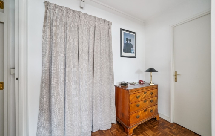 2 Pièces PARIS (75016)  53 m2 530 000 € 