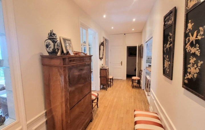 4 Pièces PARIS (75016)  116 m2 1 250 000 € 