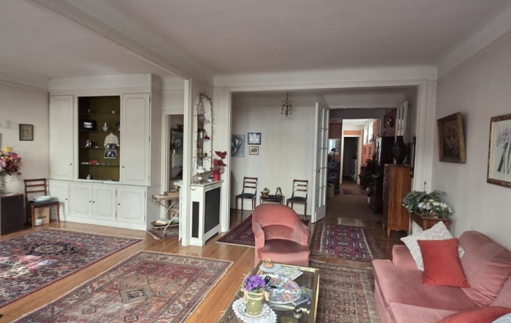 3 Pièces PARIS (75016)  104 m2 957 000 € 