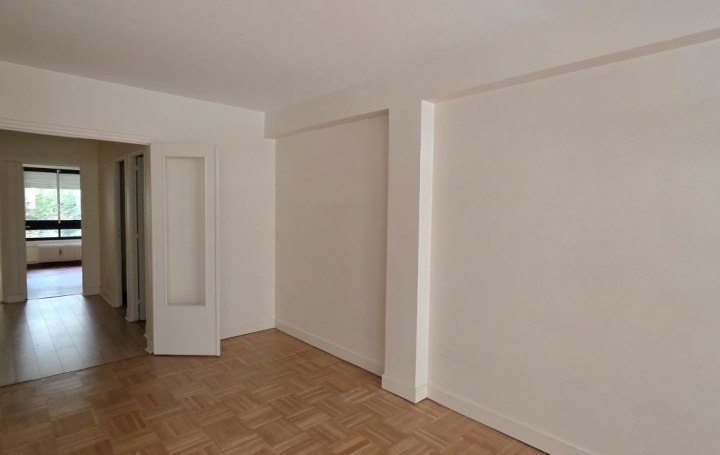 2 Pièces PARIS (75016)  67 m2 593 000 € 