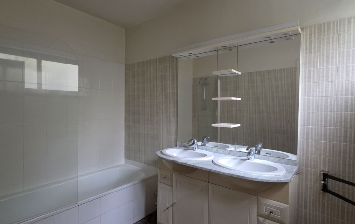 2 Pièces PARIS (75016)  67 m2 593 000 € 