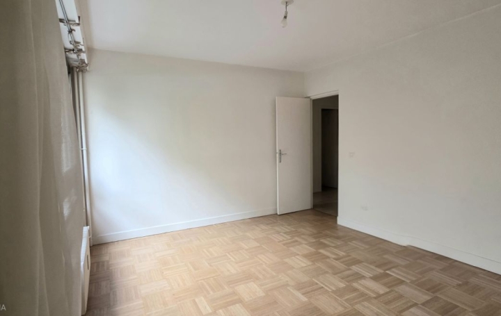 2 Pièces PARIS (75016)  67 m2 593 000 € 
