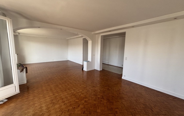 5 Pièces PARIS (75016)  136 m2 1 350 000 € 