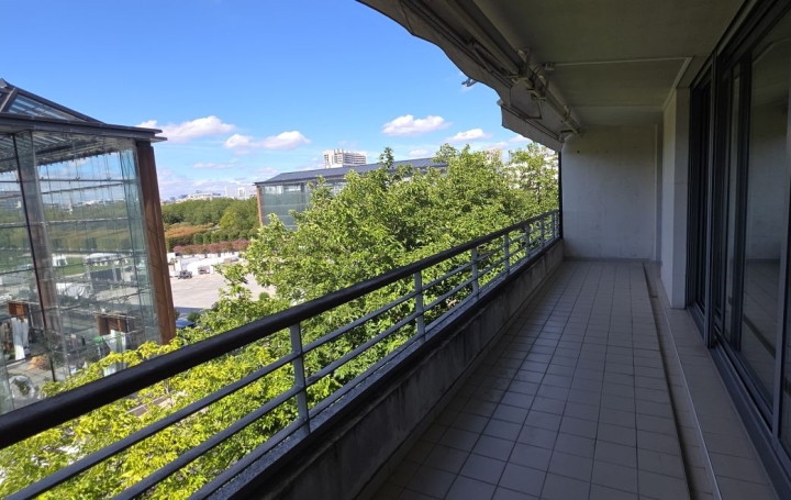 4 Pièces PARIS (75015)  89 m2 998 000 € 