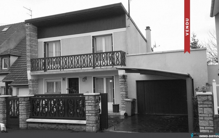 Réseau Immo-diffusion : Maison  TREMBLAY-EN-FRANCE  109 m2 325 500 € 