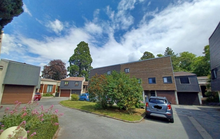 Réseau Immo-diffusion : Maison  MONTFERMEIL  101 m2 315 000 € 