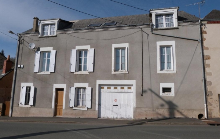 Réseau Immo-diffusion : Maison  SAINTE-SEVERE-SUR-INDRE  200 m2 67 500 € 