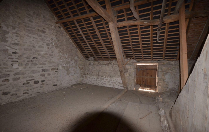 Maison BOUSSAC (23600)  25 m2 29 000 € 