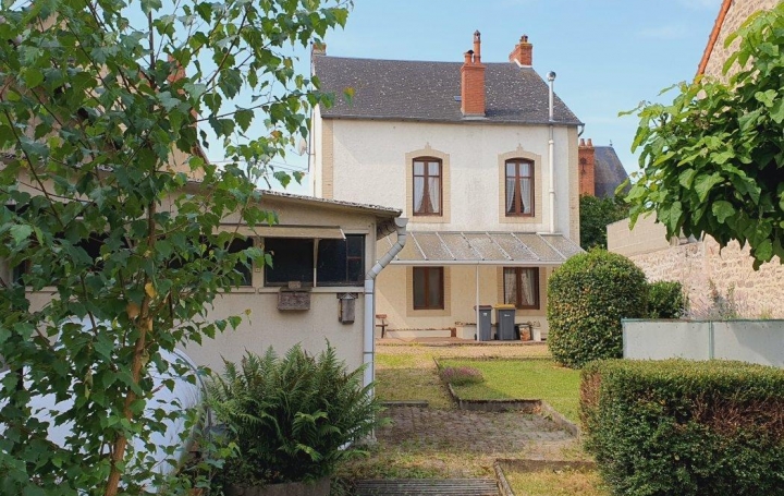 Réseau Immo-diffusion : Maison de ville  TREIGNAT  140 m2 58 500 € 