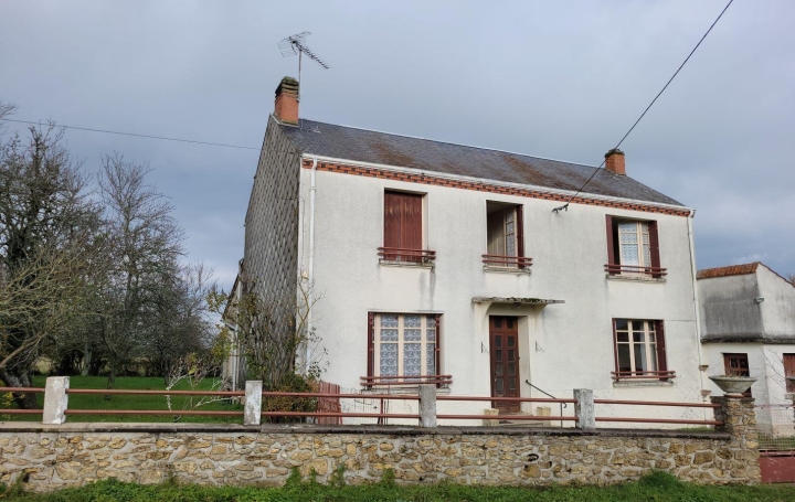 Réseau Immo-diffusion : Maison  SAINT-SATURNIN  140 m2 95 000 € 
