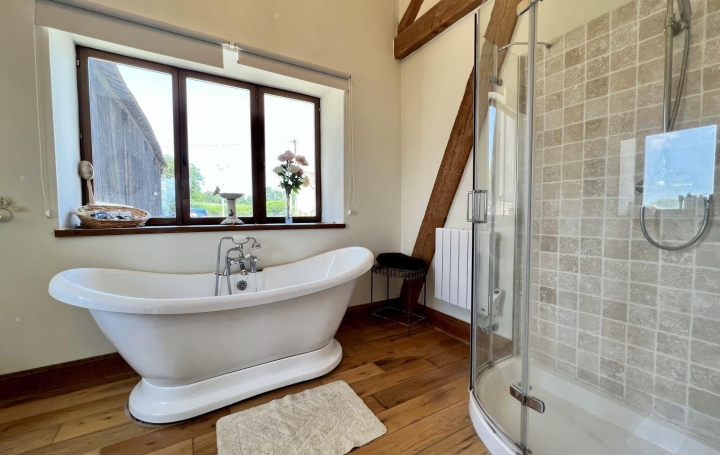 Propriété BOUSSAC (23600)  332 m2 399 999 € 