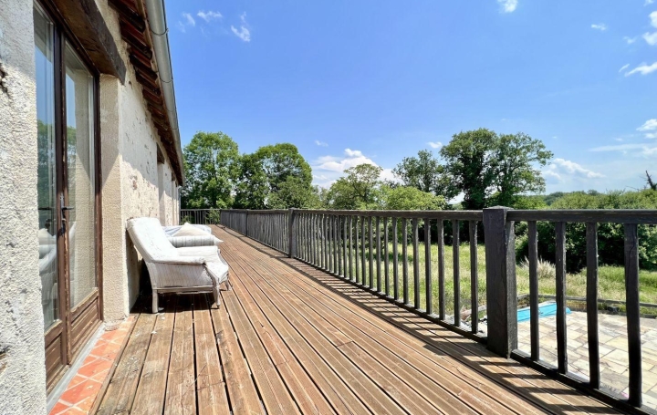 Propriété BOUSSAC (23600)  332 m2 399 999 € 