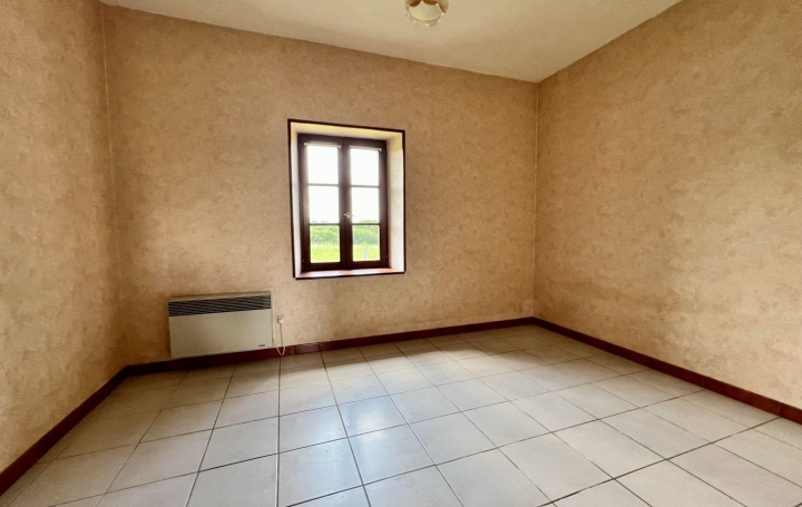 Maison LAVAUFRANCHE (23600)  265 m2 89 000 € 