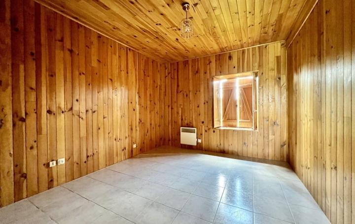 Maison LAVAUFRANCHE (23600)  265 m2 89 000 € 