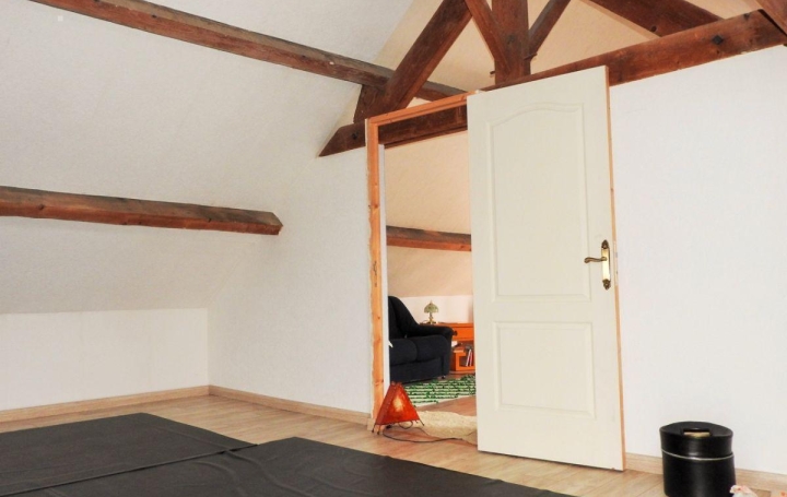 Maison de village SOUMANS (23600)  167 m2 77 600 € 