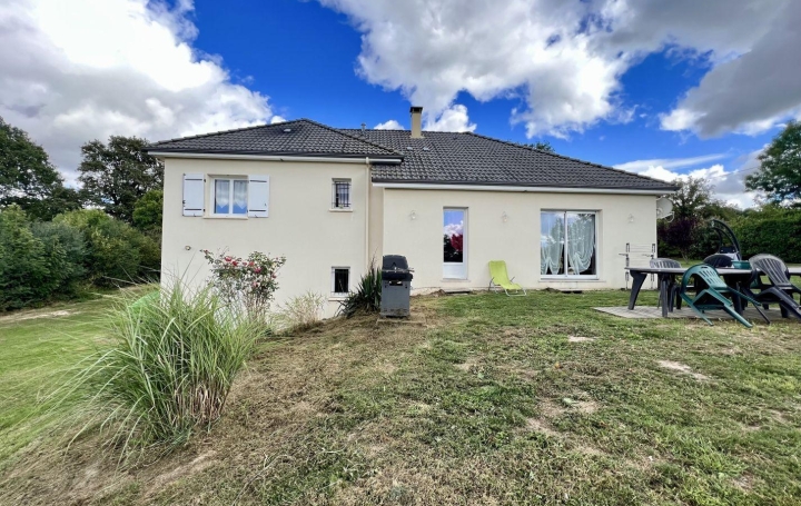 Maison BOUSSAC (23600)  160 m2 235 000 € 