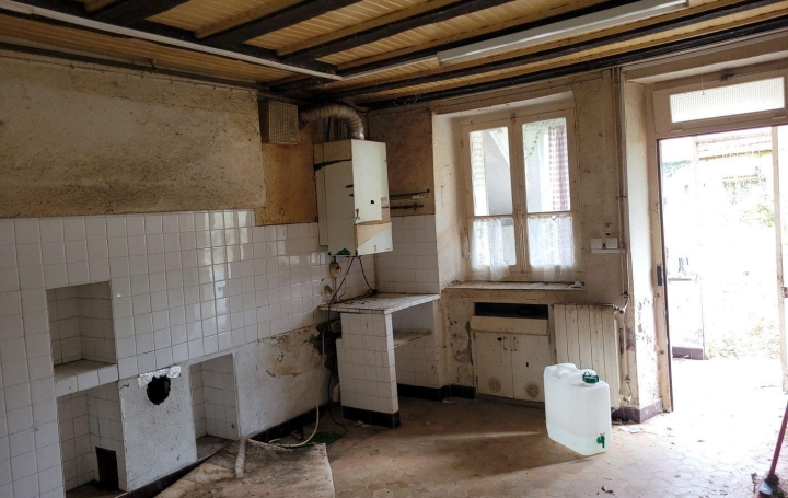Maison CLUGNAT (23270)  65 m2 27 000 € 