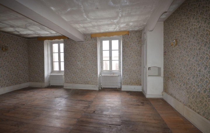 Maison LEPAUD (23170)  222 m2 98 500 € 