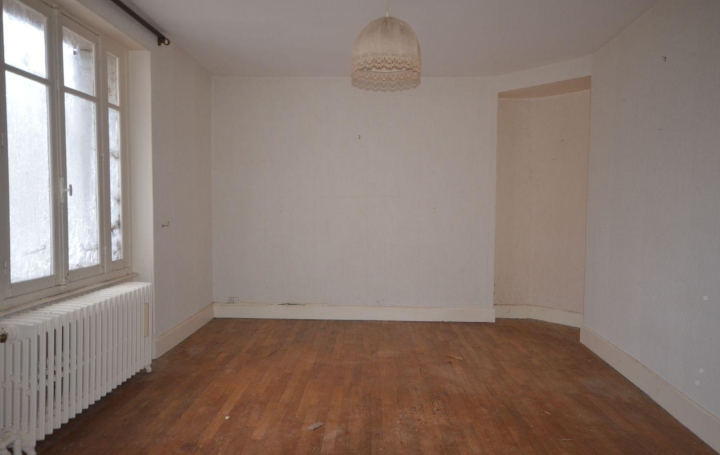 Maison LEPAUD (23170)  222 m2 98 500 € 