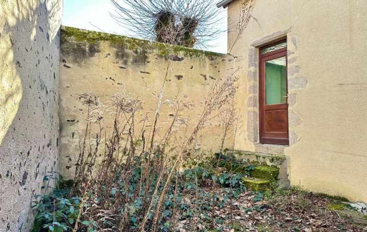 Maison de ville BOUSSAC (23600)  223 m2 72 000 € 
