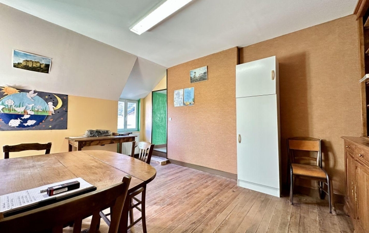 Maison de ville BOUSSAC (23600)  223 m2 72 000 € 