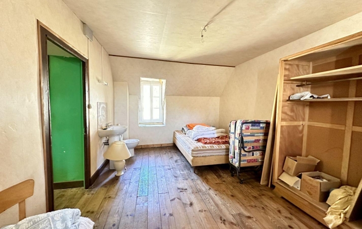 Maison de ville BOUSSAC (23600)  223 m2 72 000 € 